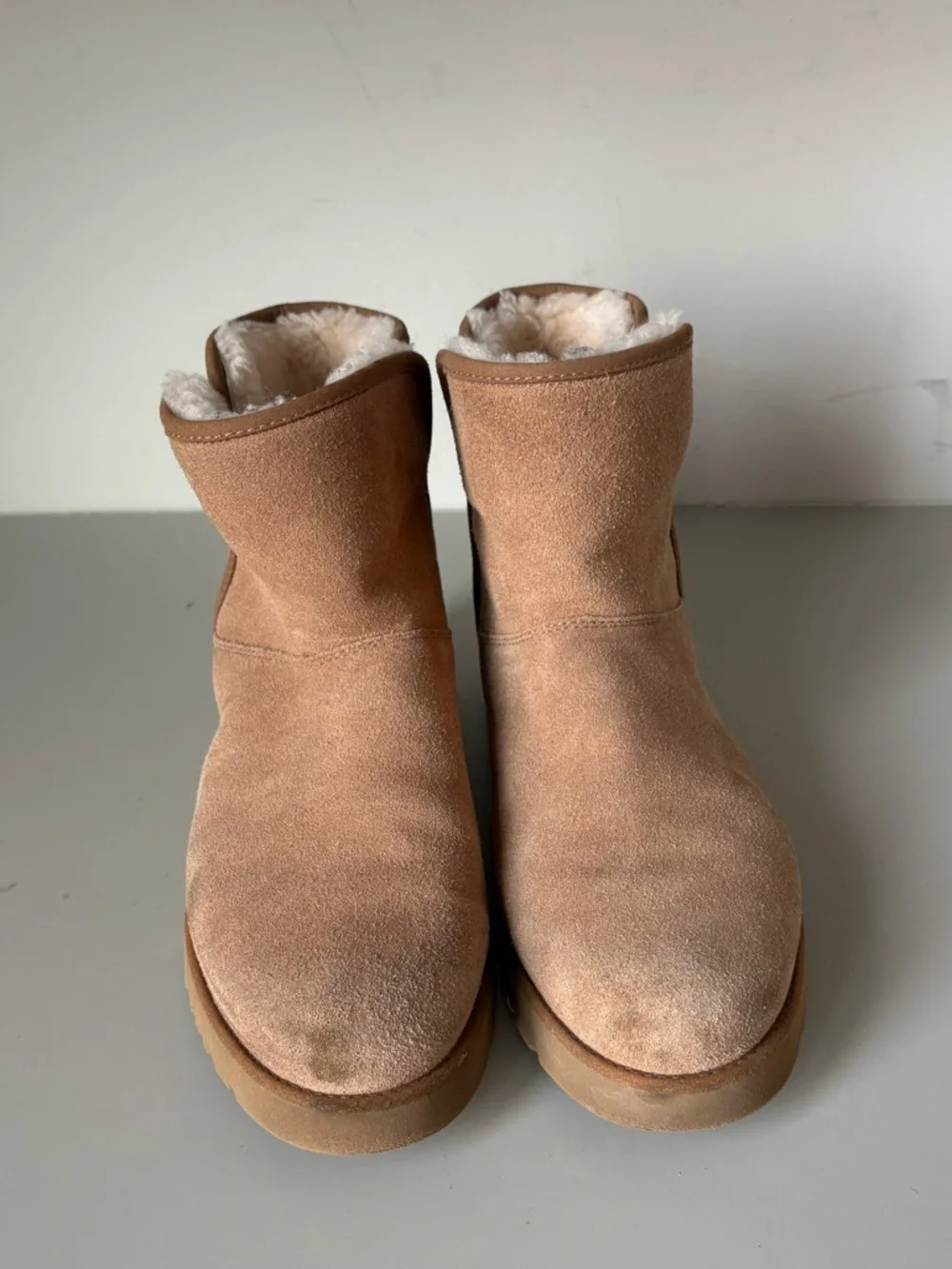 UGG Women's Cory II Genuine Shearling Lined Boot Size 10